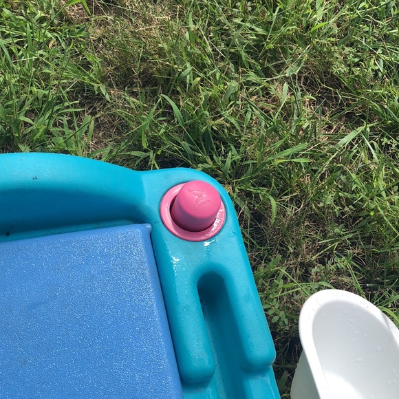 portable toilet -Great camping toilet easy to wash go anywhere with this! - Picture 4 of 6